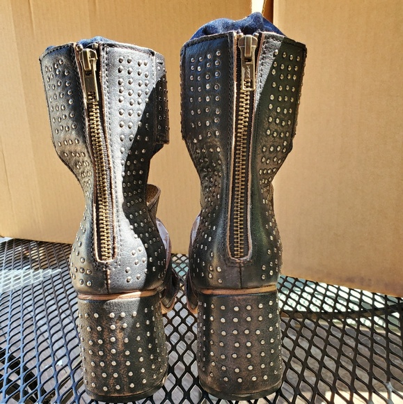 Freebirds - Zelda - Picture 3 of 5